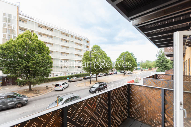 1  bedroom flat to rent in East Acton Lane, Acton, W3-image 11