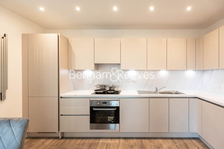 2  bedrooms flat to rent in East Acton Lane, Acton, W3-image 2