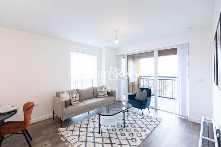 2  bedrooms flat to rent in East Acton Lane, Acton, W3-image 1