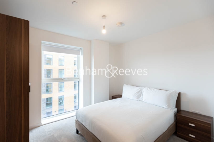 2 bedrooms flat to rent in East Acton Lane, Acton, W3-image 4