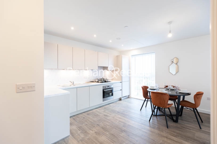2  bedrooms flat to rent in East Acton Lane, Acton, W3-image 10