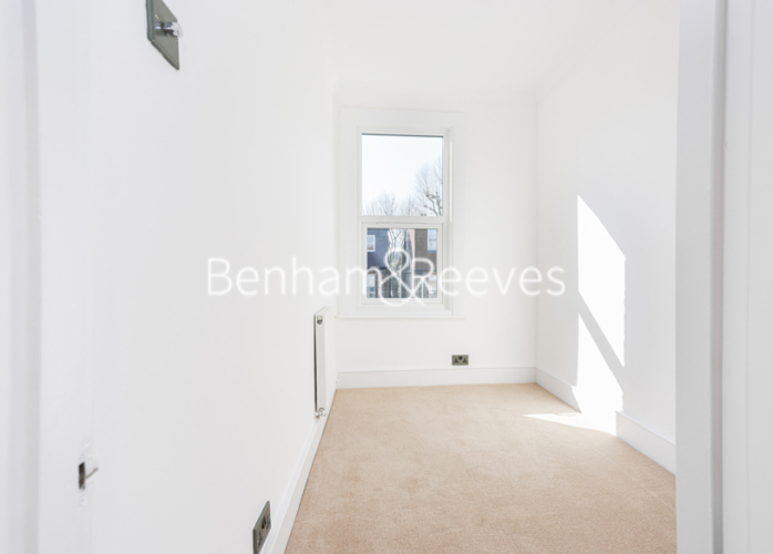 3 bedrooms house to rent in Drayton Avenue, Ealing, W13-image 3