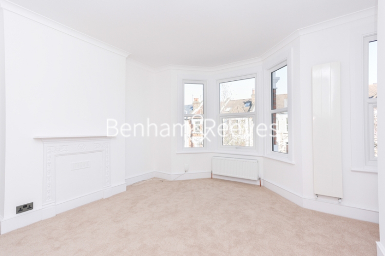 3 bedrooms house to rent in Drayton Avenue, Ealing, W13-image 8