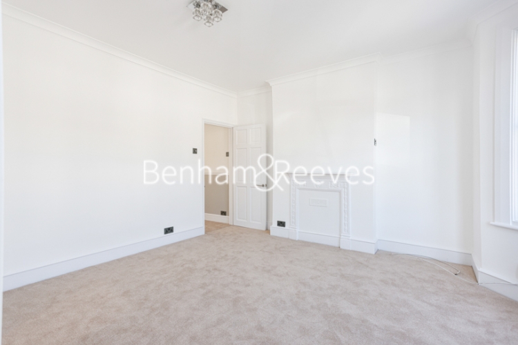 3 bedrooms house to rent in Drayton Avenue, Ealing, W13-image 9