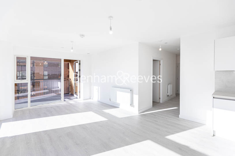 2 bedrooms flat to rent in East Acton Lane, Acton, W3-image 1