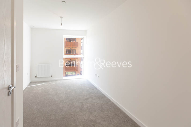 2 bedrooms flat to rent in East Acton Lane, Acton, W3-image 8