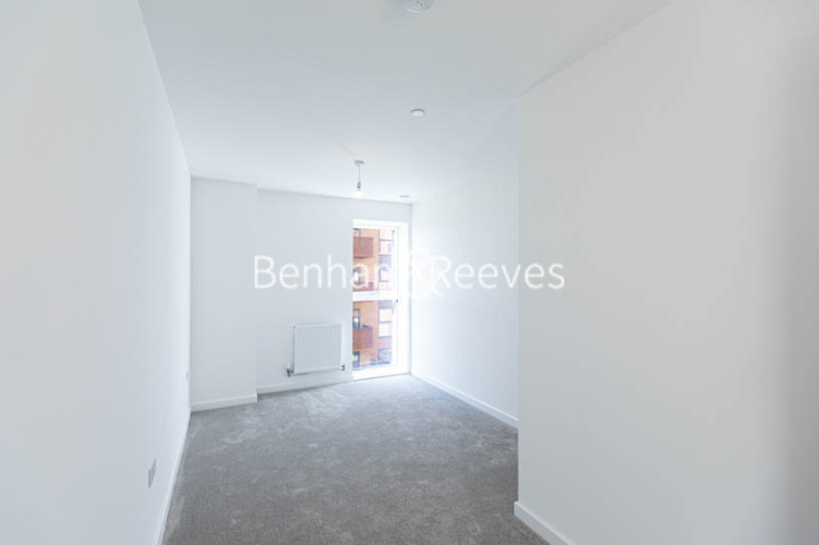 2 bedrooms flat to rent in East Acton Lane, Acton, W3-image 11