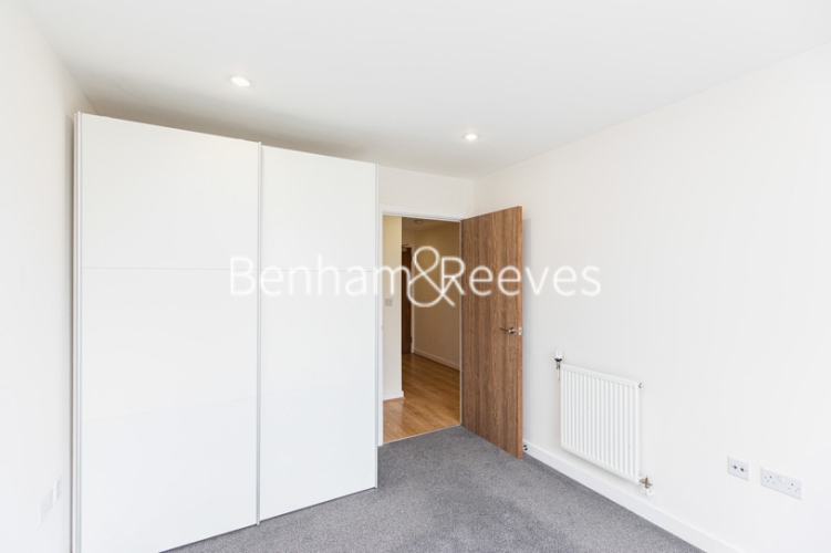 1 bedroom flat to rent in Rosemont Road, Acton, W3-image 9