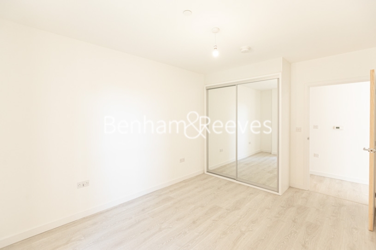 1 bedroom flat to rent in East Acton Lane, Acton, W3-image 3