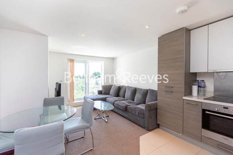 1 bedroom flat to rent in Bromyard Avenue, Acton, W3-image 1