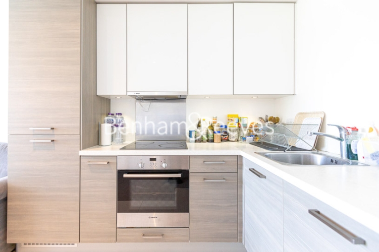 1  bedroom flat to rent in Bromyard Avenue, Acton, W3-image 2