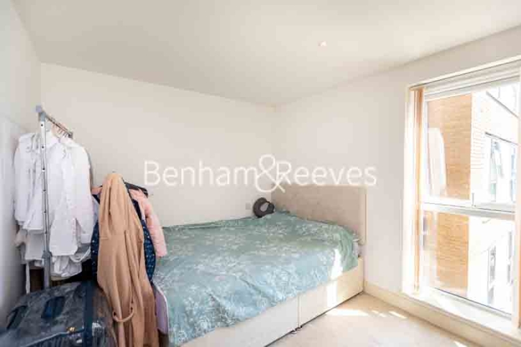 1 bedroom flat to rent in Bromyard Avenue, Acton, W3-image 3