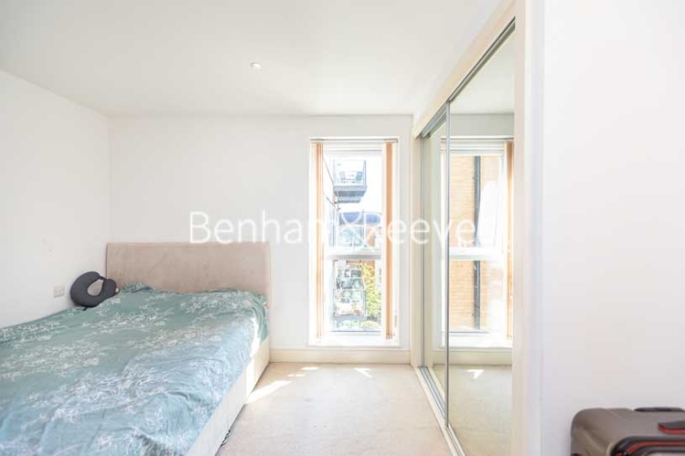 1 bedroom flat to rent in Bromyard Avenue, Acton, W3-image 9