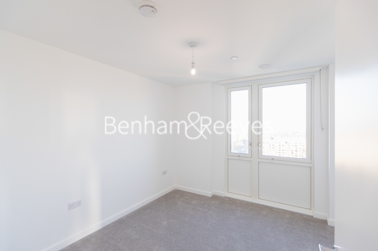 2 bedrooms flat to rent in Hanbury Road, Acton, W3-image 3