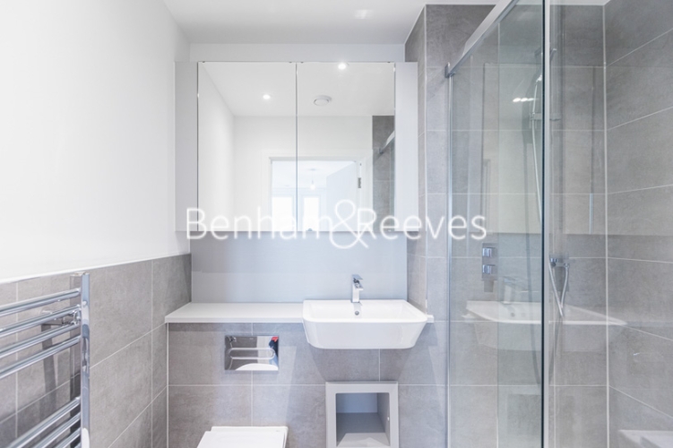 2  bedrooms flat to rent in Hanbury Road, Acton, W3-image 4