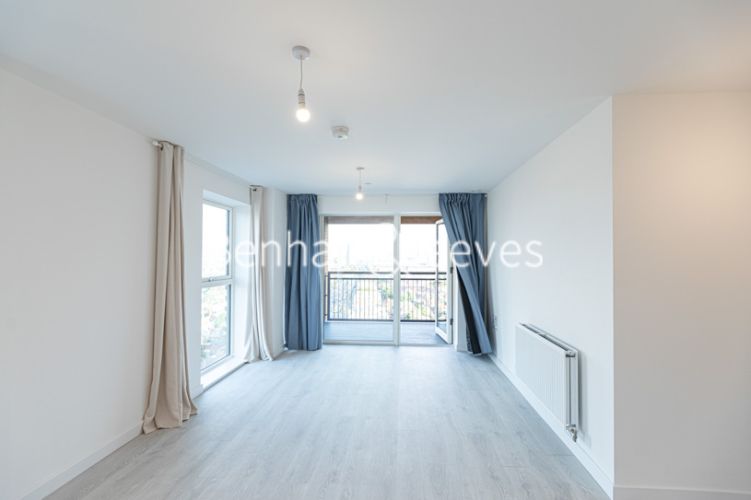 2 bedrooms flat to rent in East Acton Lane, Acton, W3-image 1