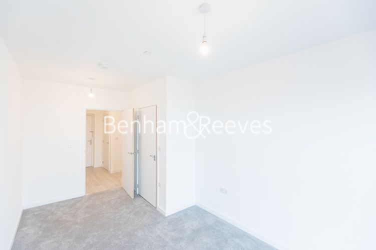 2 bedrooms flat to rent in East Acton Lane, Acton, W3-image 10