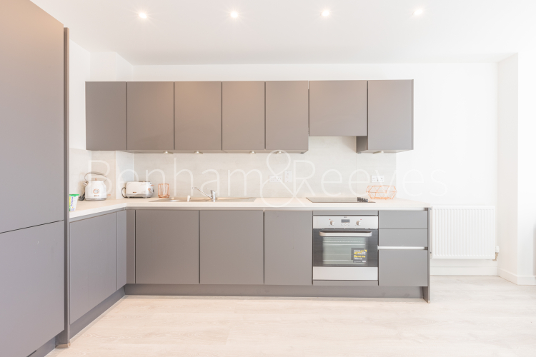 1 bedroom flat to rent in East Acton Lane, Acton, W3-image 2