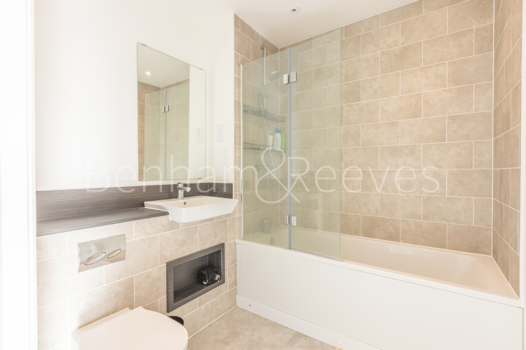 1  bedroom flat to rent in East Acton Lane, Acton, W3-image 4