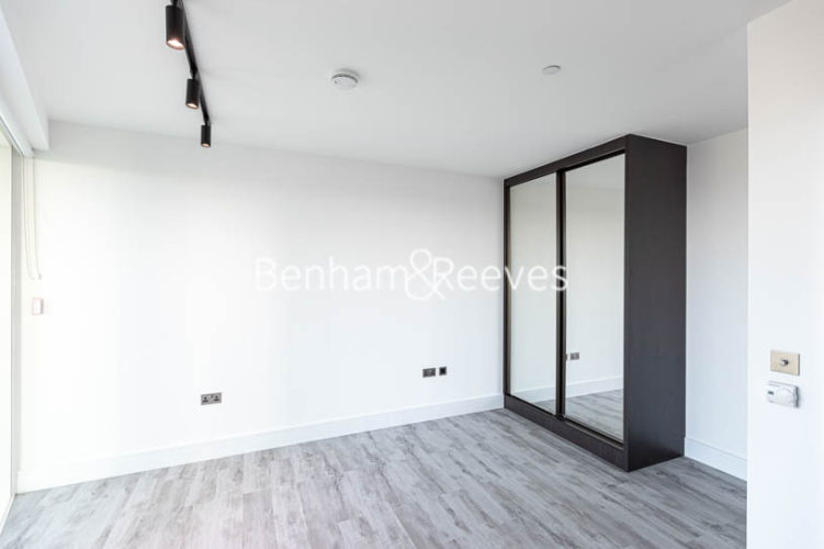 1  bedroom flat to rent in Portal Way, Acton, W3-image 3