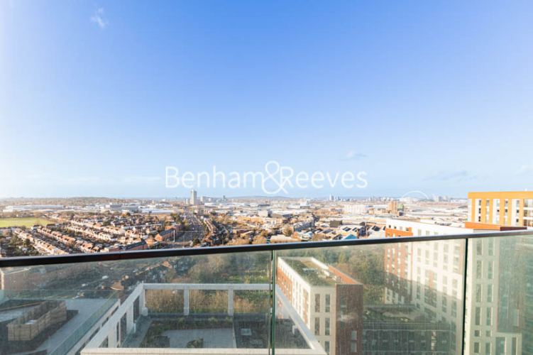 1 bedroom flat to rent in Portal Way, Acton, W3-image 5