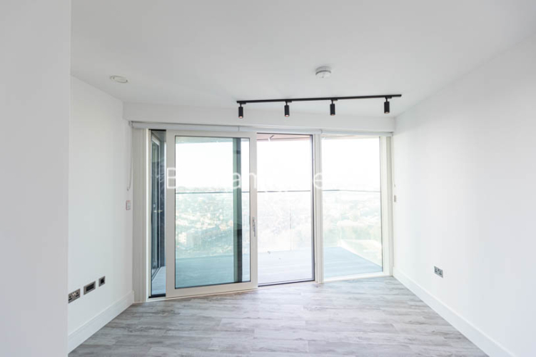1  bedroom flat to rent in Portal Way, Acton, W3-image 9