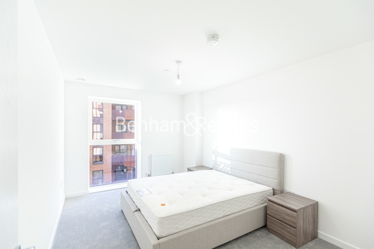 1 bedroom flat to rent in East Acton Lane, Acton, W3-image 4