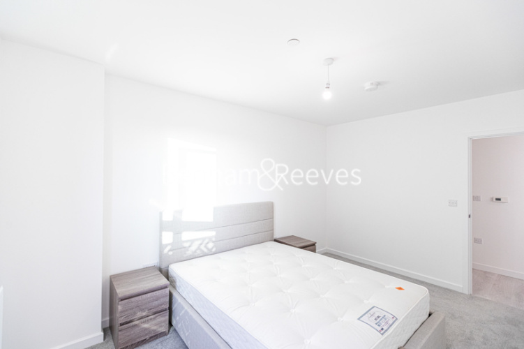 1  bedroom flat to rent in East Acton Lane, Acton, W3-image 11