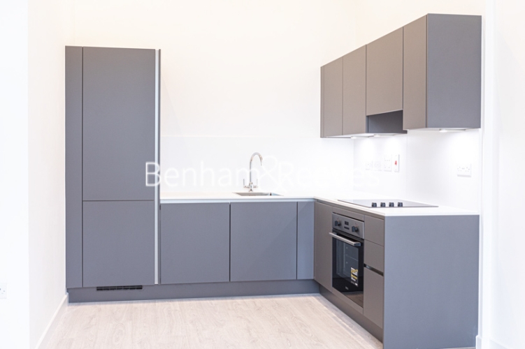 1  bedroom flat to rent in Farine Avenue, Hayes, UB3-image 2