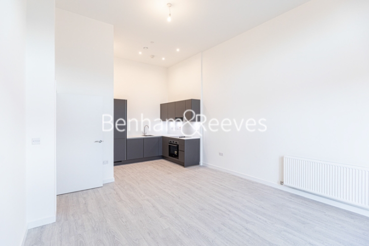 1  bedroom flat to rent in Farine Avenue, Hayes, UB3-image 7