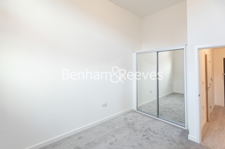 1 bedroom flat to rent in Farine Avenue, Hayes, UB3-image 9