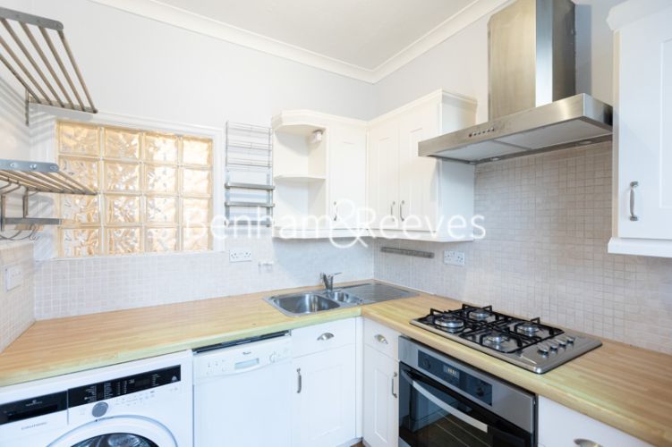 2 bedrooms flat to rent in Summerlands Avenue, Acton, W3-image 2