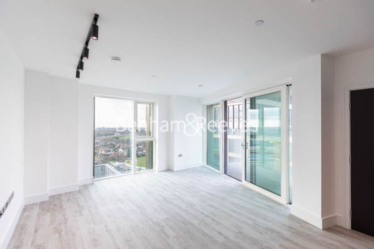 2 bedrooms flat to rent in Portal Way, Acton, W3-image 1