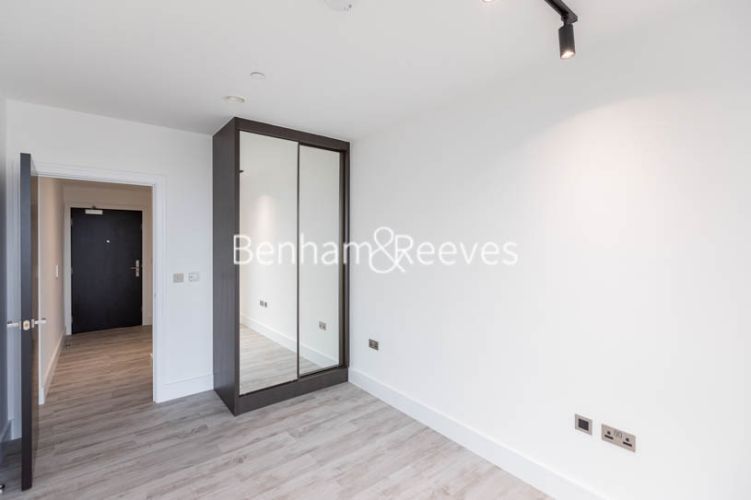 2 bedrooms flat to rent in Portal Way, Acton, W3-image 14