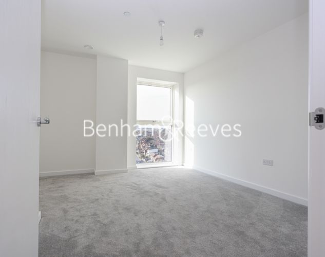 1  bedroom flat to rent in East Acton Lane, Acton, W3-image 9