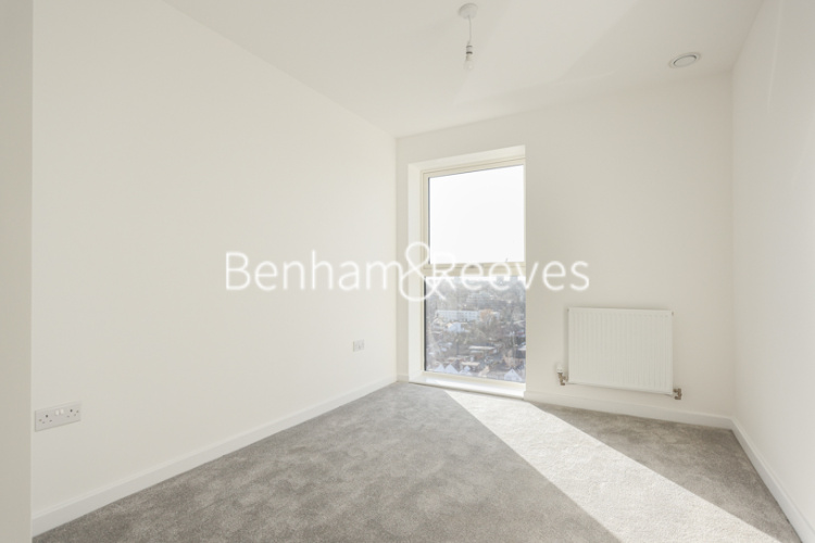 2  bedrooms flat to rent in East Acton Lane, Acton, W3-image 9