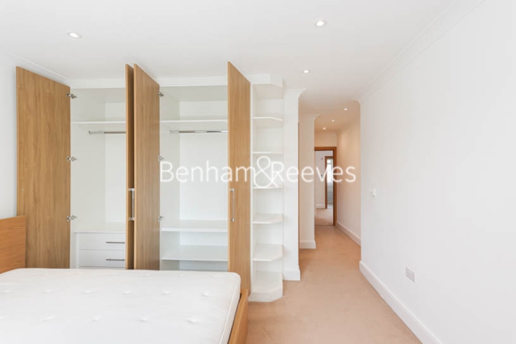 4 bedrooms flat to rent in East Close, Ealing, W5-image 15