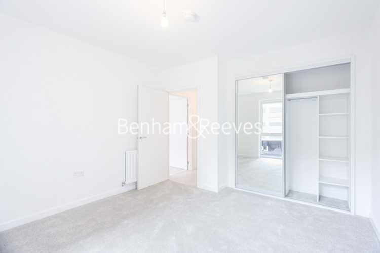 1  bedroom flat to rent in Farine Avenue, Hayes, UB3-image 3