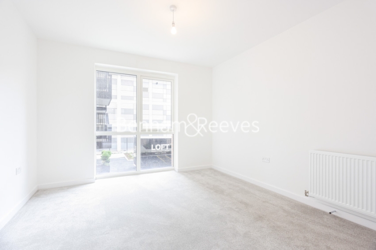 1  bedroom flat to rent in Farine Avenue, Hayes, UB3-image 10