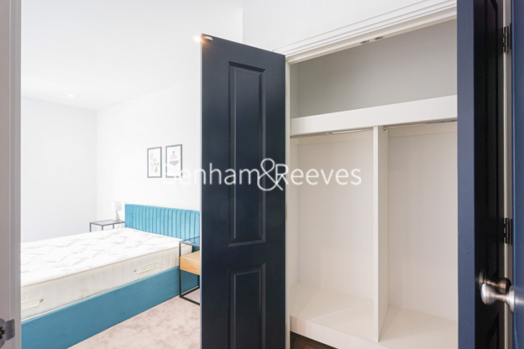 1  bedroom flat to rent in Filmworks Walk, Ealing, W5-image 16