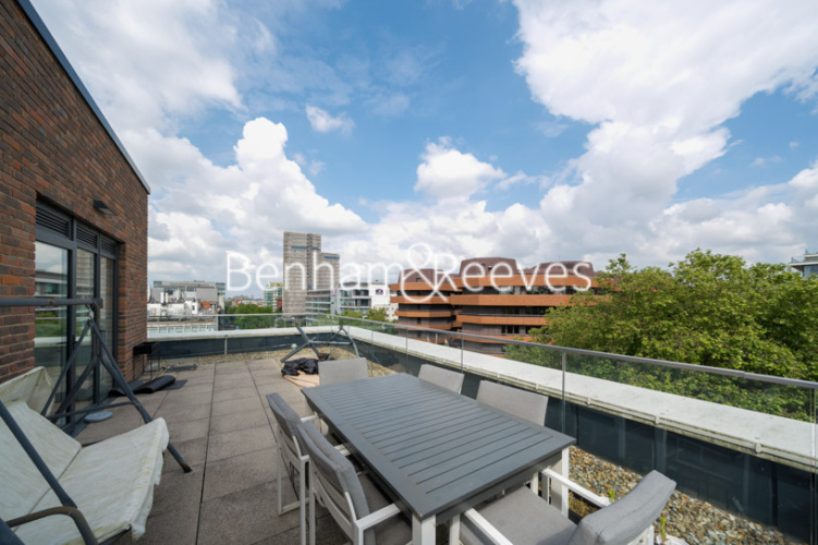 3 bedrooms flat to rent in Filmworks Walk, Ealing, W5-image 6