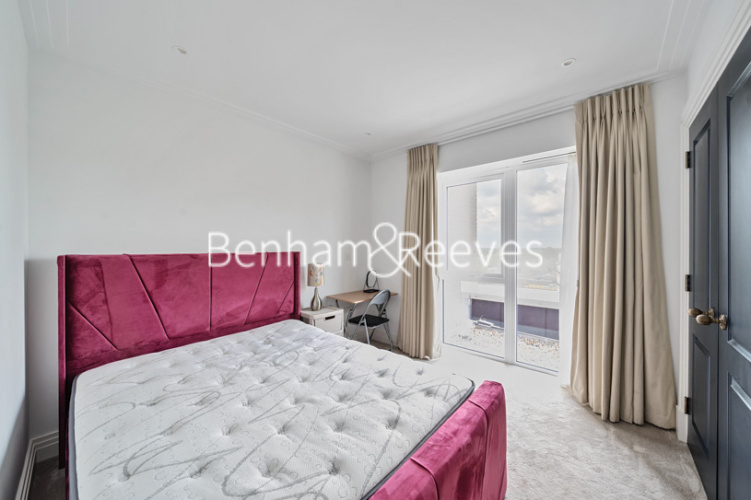 3  bedrooms flat to rent in Filmworks Walk, Ealing, W5-image 10