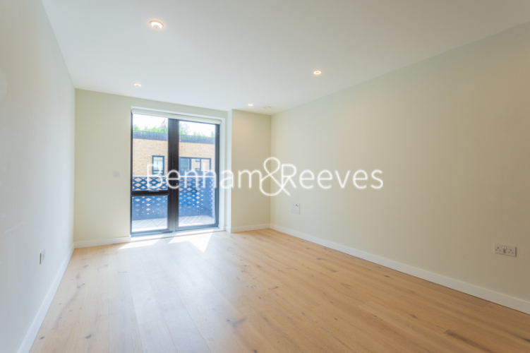 1  bedroom flat to rent in Middle Road, Hanwell, W7-image 1