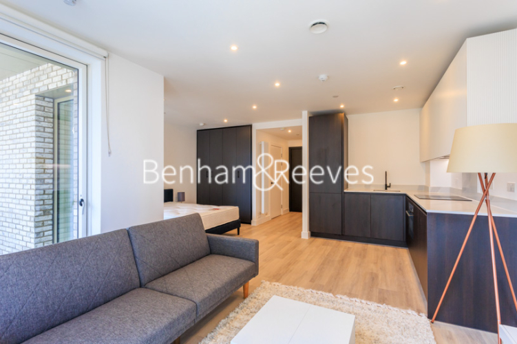Studio flat to rent in Heartwood Boulevard, Acton, W3-image 13