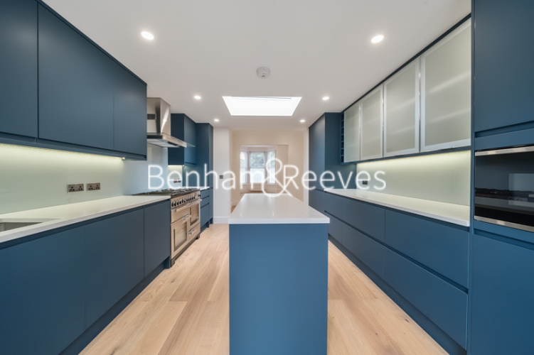 3  bedrooms flat to rent in Gordon Road, Ealing, W5-image 2