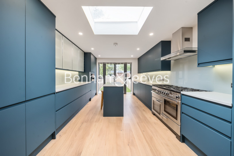 3  bedrooms flat to rent in Gordon Road, Ealing, W5-image 7