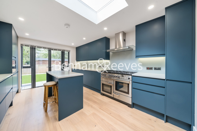 3  bedrooms flat to rent in Gordon Road, Ealing, W5-image 12