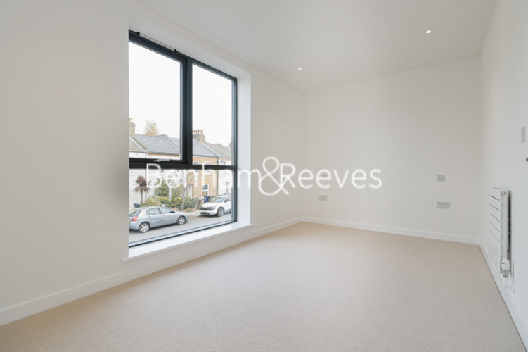 3  bedrooms house to rent in Felix Road, Ealing, W13-image 3