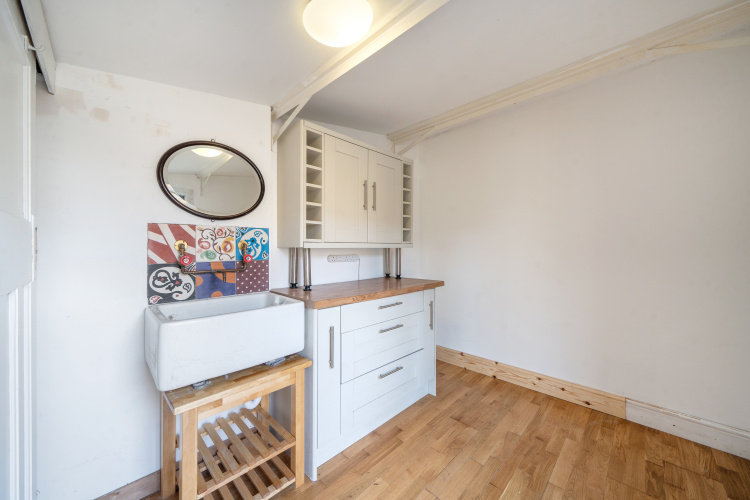 4  bedrooms house to rent in Brentmead gardens, Ealing, NW10-image 7
