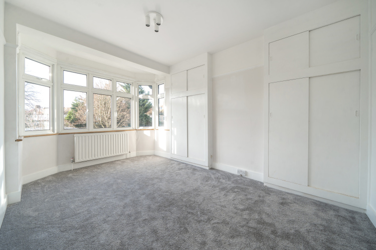 4  bedrooms house to rent in Brentmead gardens, Ealing, NW10-image 9